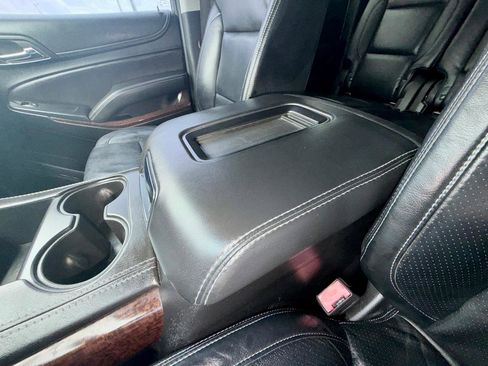 Used 2020 GMC Yukon XL SLE RWD image 15