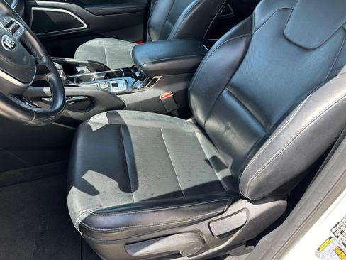Used 2021 Kia Telluride LX FWD image 12
