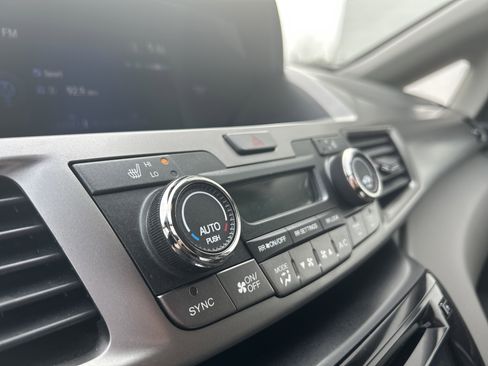 Used 2016 Honda Odyssey EX-L image 25