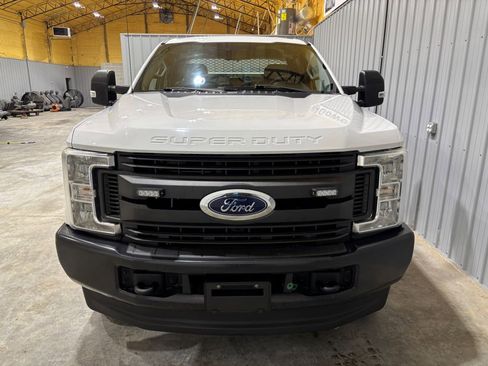 Used 2019 Ford F250 XL w/ Power Equipment Group image 7