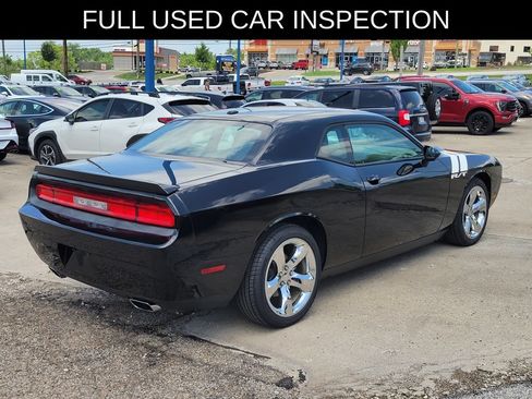 Used 2014 Dodge Challenger R/T RWD image 4