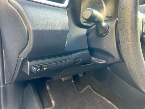 Used 2022 Toyota Corolla LE image 25