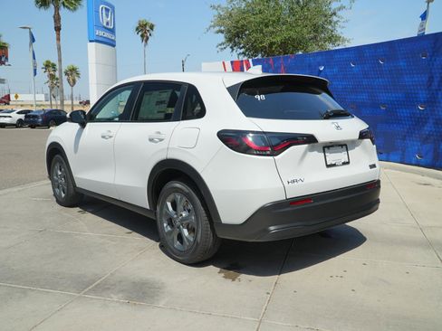 New 2026 Honda HR-V LX image 9