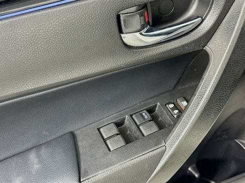 Certified 2019 Toyota Corolla SE w/ Carpet Mat Package (TMS) FWD image 19