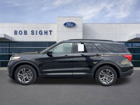 Used 2024 Ford Explorer XLT w/ Equipment Group 202A image 39