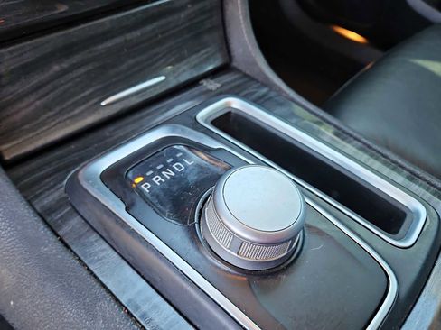 Used 2022 Chrysler 300 Touring L image 21