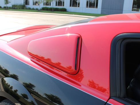 Used 2006 Ford Mustang GT RWD image 12
