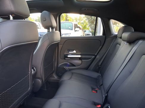 Used 2023 Mercedes-Benz GLA 250 4MATIC image 7