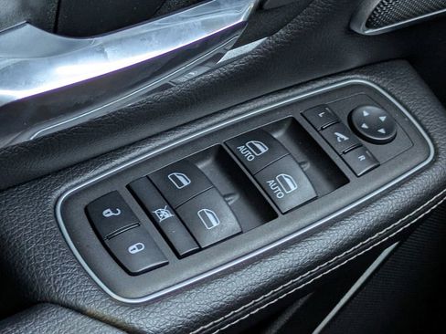 Used 2023 RAM 1500 Laramie AWD/4WD image 25