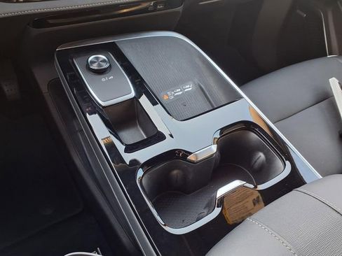 Certified 2025 Buick Enclave Preferred image 12