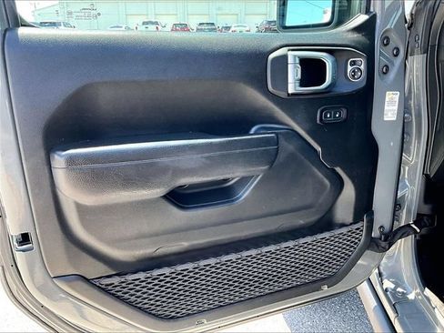 Used 2023 Jeep Wrangler Unlimited Sport AWD/4WD image 9