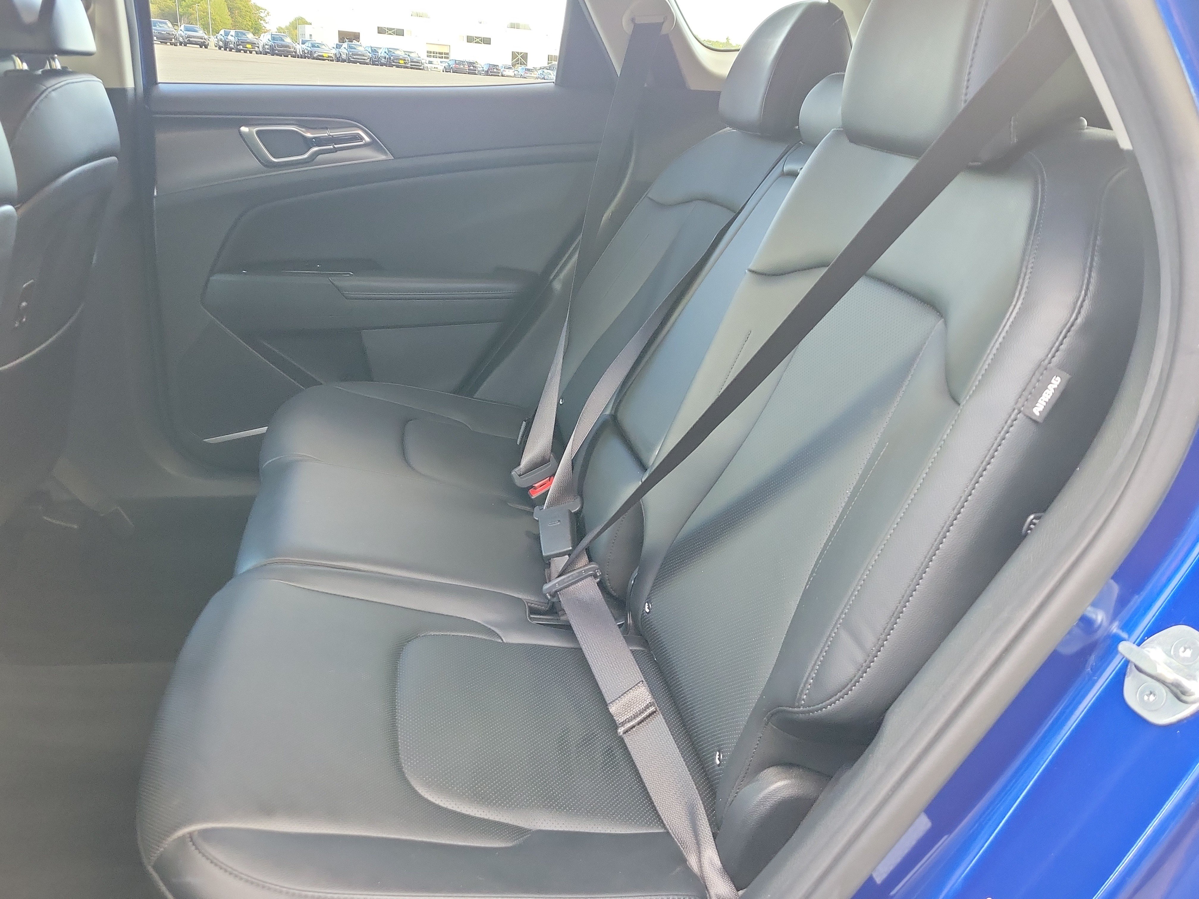 Used 2024 Kia Sportage EX AWD/4WD image 16