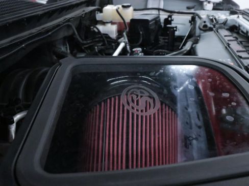 Used 2024 Chevrolet Silverado 2500 Custom w/ Custom Value Package image 10