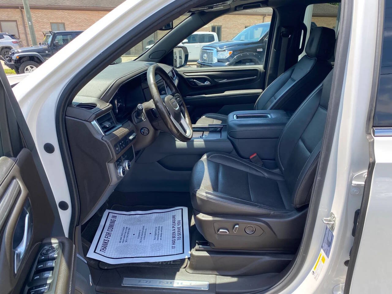 Used 2021 GMC Yukon Denali AWD/4WD image 11