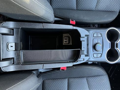 Used 2022 GMC Terrain SLE w/ Driver Convenience Package FWD image 22