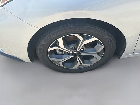 Used 2021 Kia Forte LXS FWD image 33