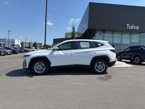 New 2026 Hyundai Tucson SE image 6