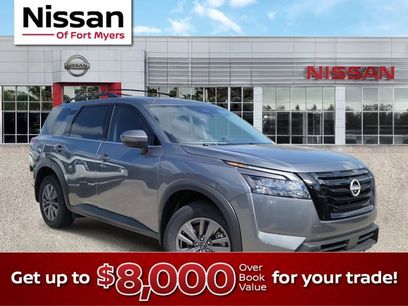 New 2025 Nissan Pathfinder SV w/ Black Appearance Package
