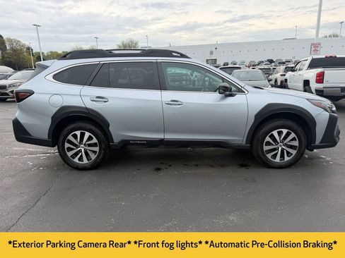 Used 2023 Subaru Outback Premium AWD/4WD image 6