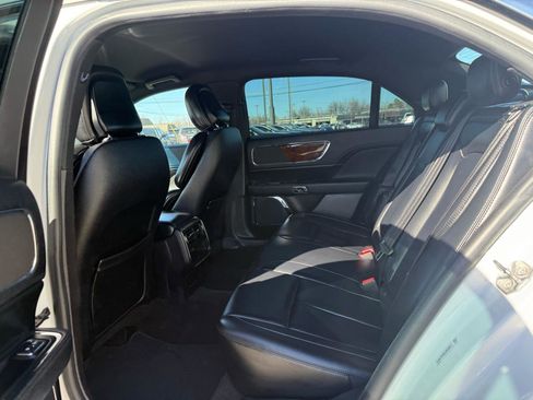 Used 2020 Lincoln Continental image 13