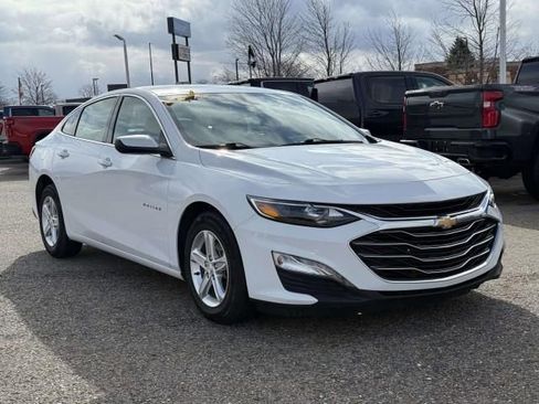 Used 2024 Chevrolet Malibu LT image 4