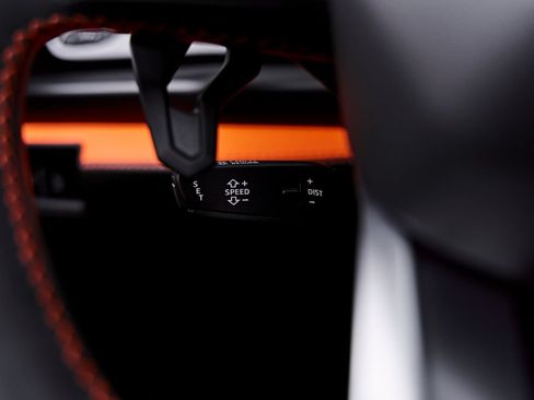 Used 2025 Lamborghini Urus Performante AWD/4WD image 75