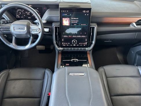 Used 2025 GMC Yukon Denali AWD/4WD image 13