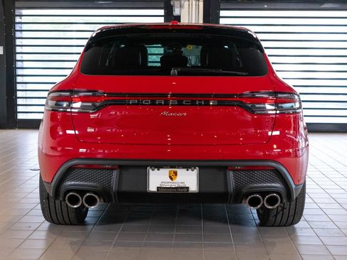 Certified 2026 Porsche Macan AWD/4WD image 8