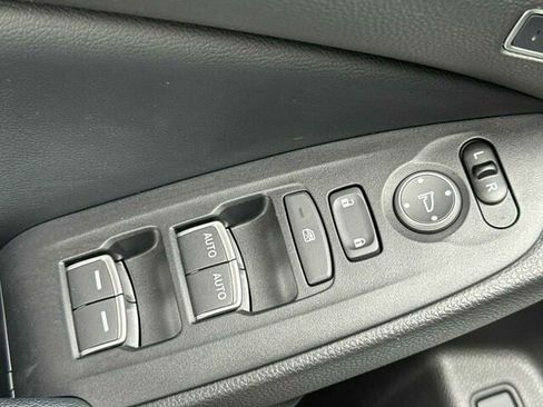 Used 2018 Honda Accord Touring image 14