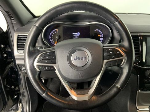 Used 2021 Jeep Grand Cherokee Laredo X image 10