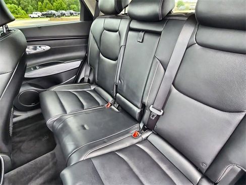 Used 2022 Genesis GV70 2.5T w/ Advanced Package image 19