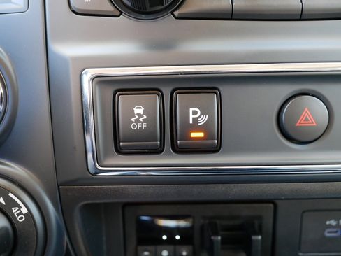 Certified 2024 Nissan Titan SV w/ SV Convenience Package image 30