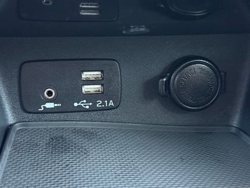 Used 2023 Subaru Forester Limited image 13