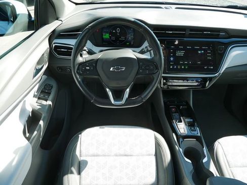 Used 2023 Chevrolet Bolt EUV Premier image 15