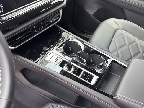 New 2026 Volkswagen Atlas SE FWD image 13