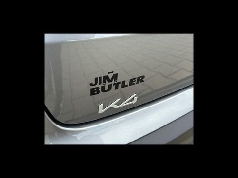 New 2025 Kia K4 LXS image 23