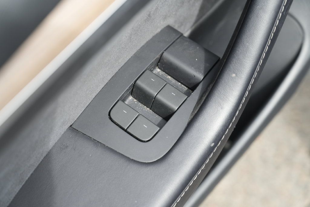 Used 2023 Tesla Model 3 Standard Range RWD image 22