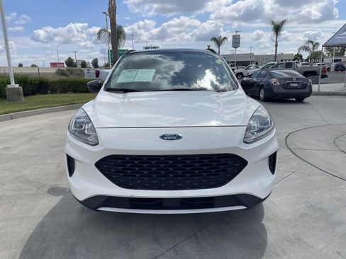 Used 2020 Ford Escape SE Sport AWD/4WD image 3