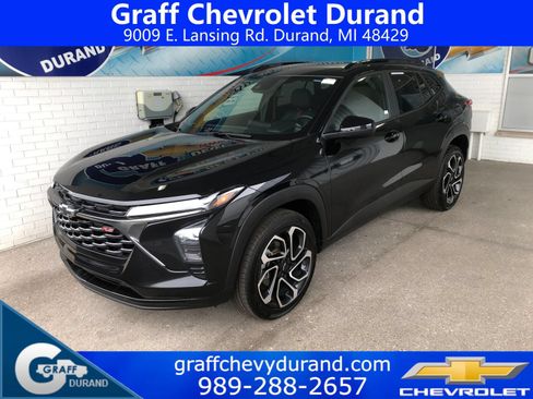 Used 2025 Chevrolet Trax RS w/ Driver Confidence Package FWD image 1