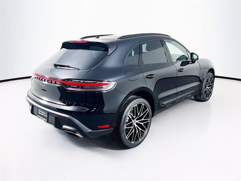 New 2026 Porsche Macan image 9