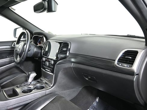 Used 2020 Jeep Grand Cherokee Altitude AWD/4WD image 14