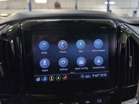 Used 2021 Chevrolet Traverse LT w/ LT Premium Package image 13