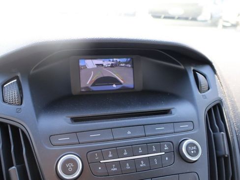 Used 2015 Ford Focus SE image 13