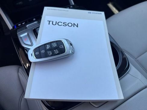 Certified 2023 Hyundai Tucson Limited AWD/4WD image 42