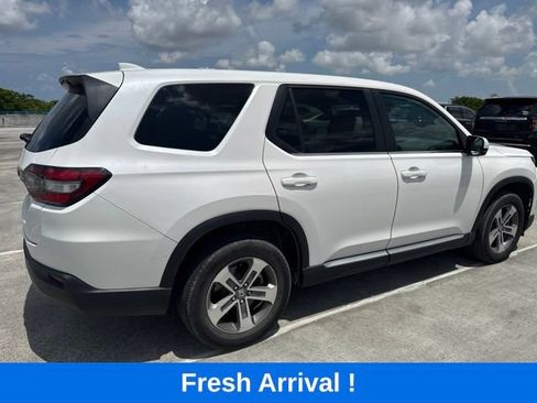 Used 2023 Honda Pilot EX-L image 18