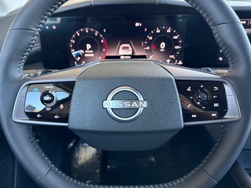 Certified 2025 Nissan Murano SV FWD image 30