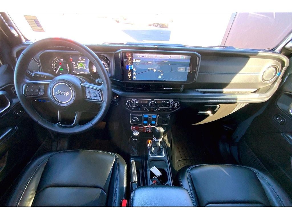Used 2024 Jeep Wrangler Unlimited Rubicon 4xe AWD/4WD image 16