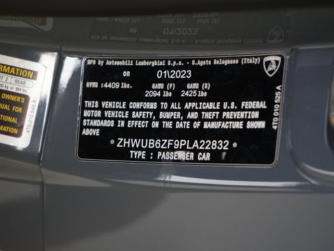 Used 2023 Lamborghini Huracan Tecnica RWD image 32