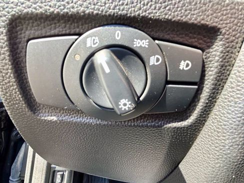Used 2011 BMW 128i Convertible RWD image 22