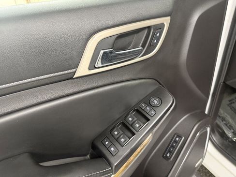 Used 2016 GMC Yukon XL Denali AWD/4WD image 24